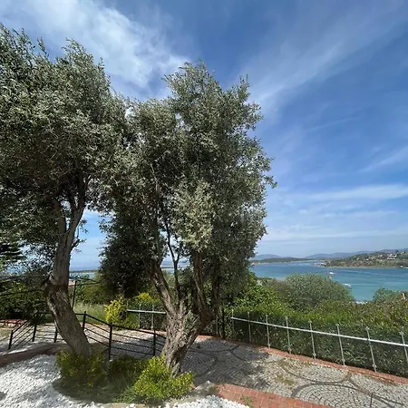 Apartment Mesmerizing Flat With Shared Pool In Cesme